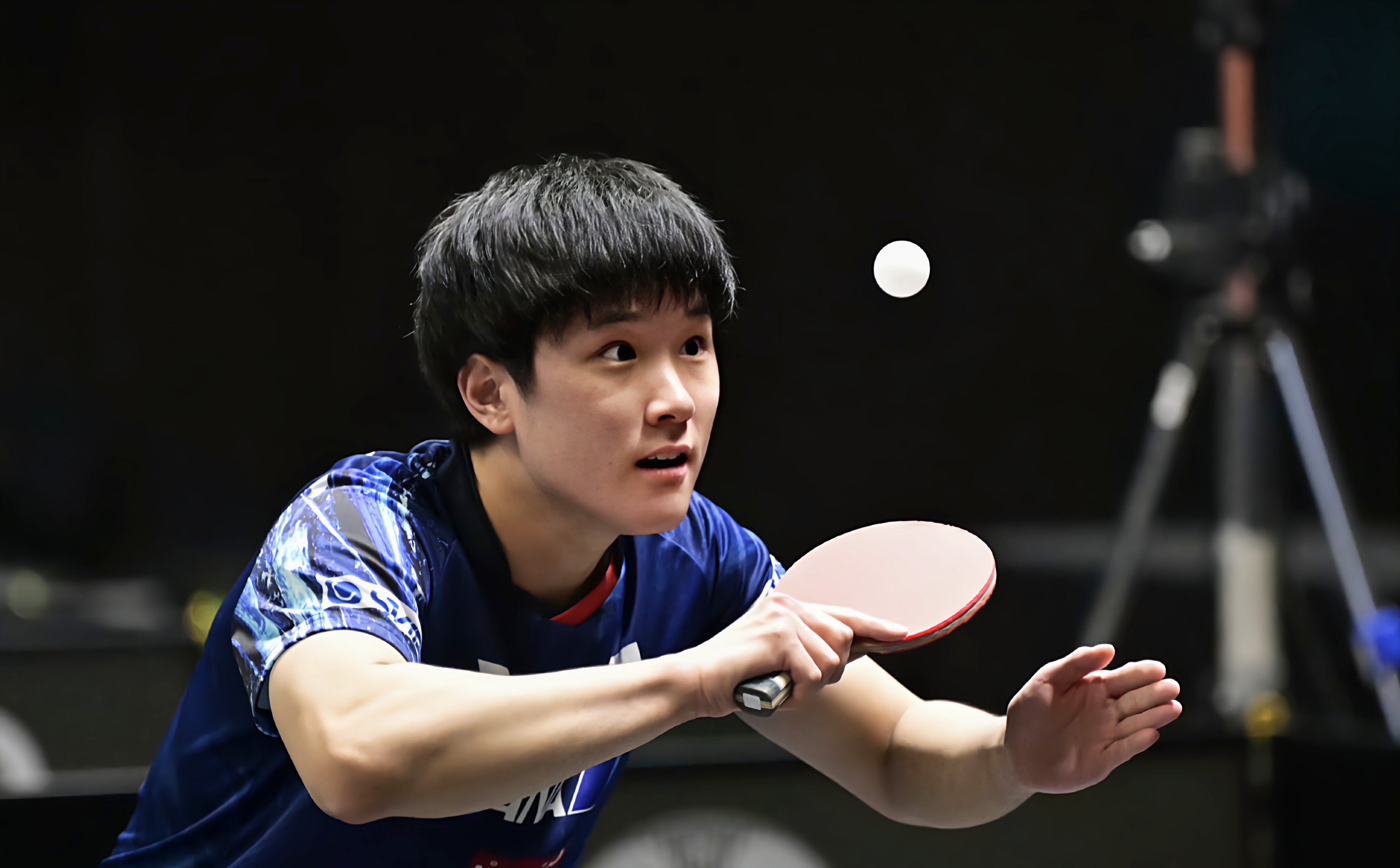 奥地利队逆转日本队，梁靖崑高光表现