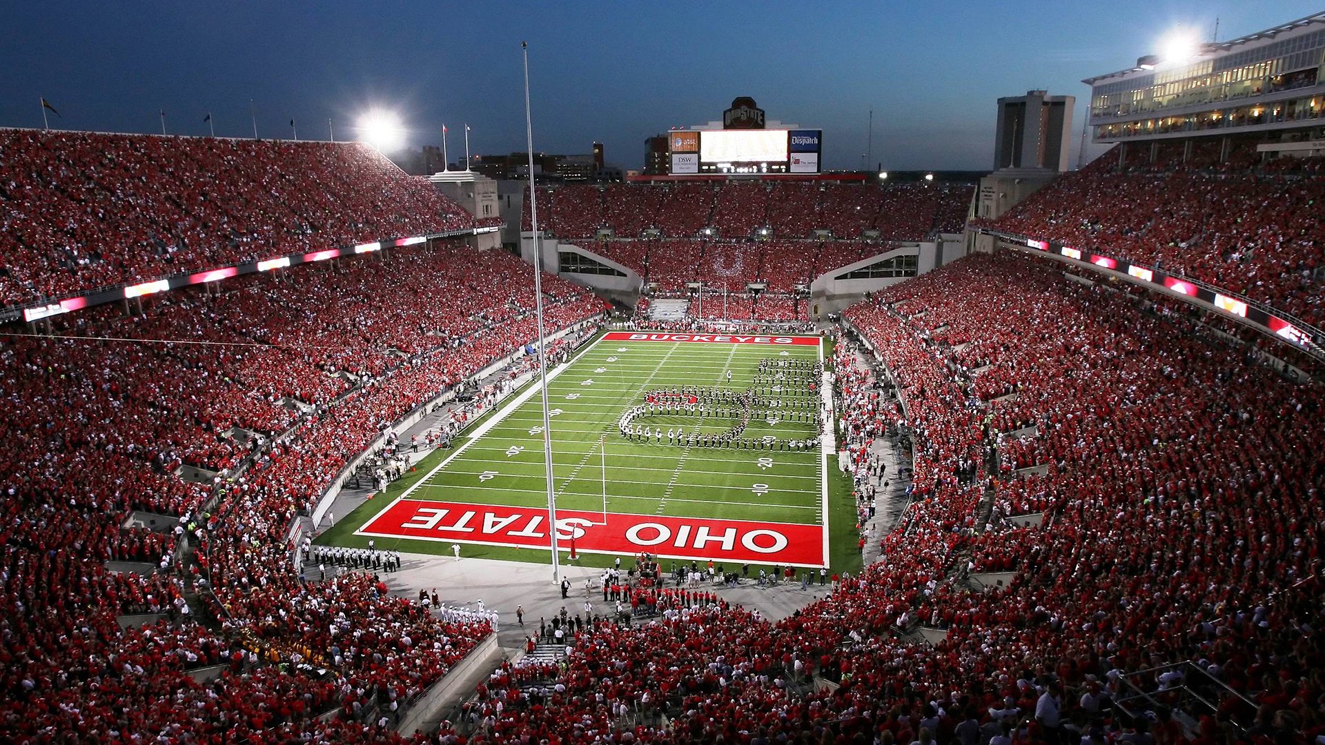 年度焦点之战之夜，武切维奇带队取胜，书写传奇篇章